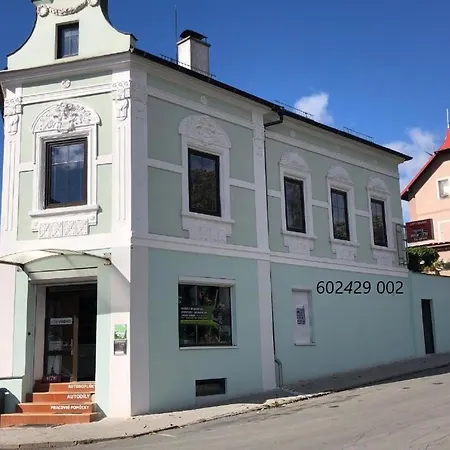 Jp-Ku Ubytovani Kadan Exterior photo